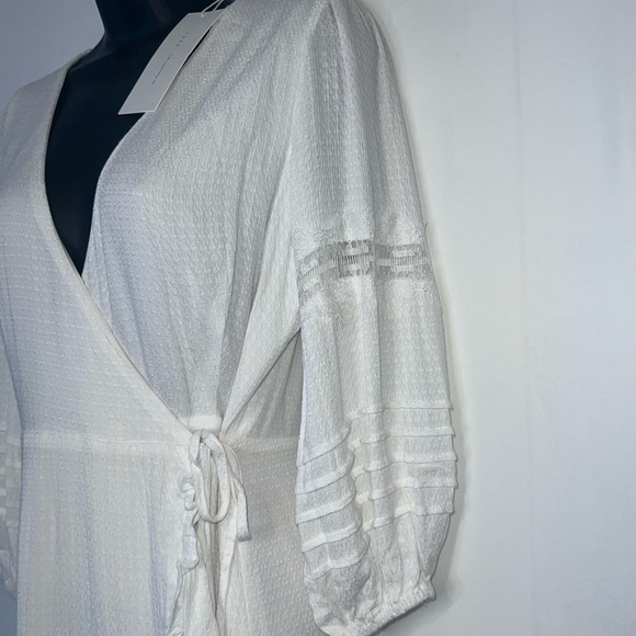 NWT LUSH Deep V-Neck Flirty Event Bride Coastal Beach Mini Wrap Dress White S - Picture 13 of 13